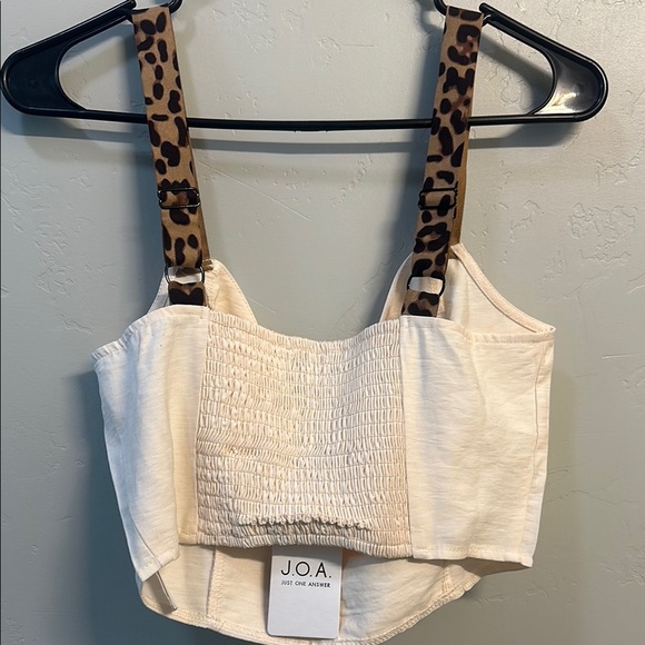J.O.A. | Just One Answer | Cream Leopard Strap Women's Top - Picture 3 of 6